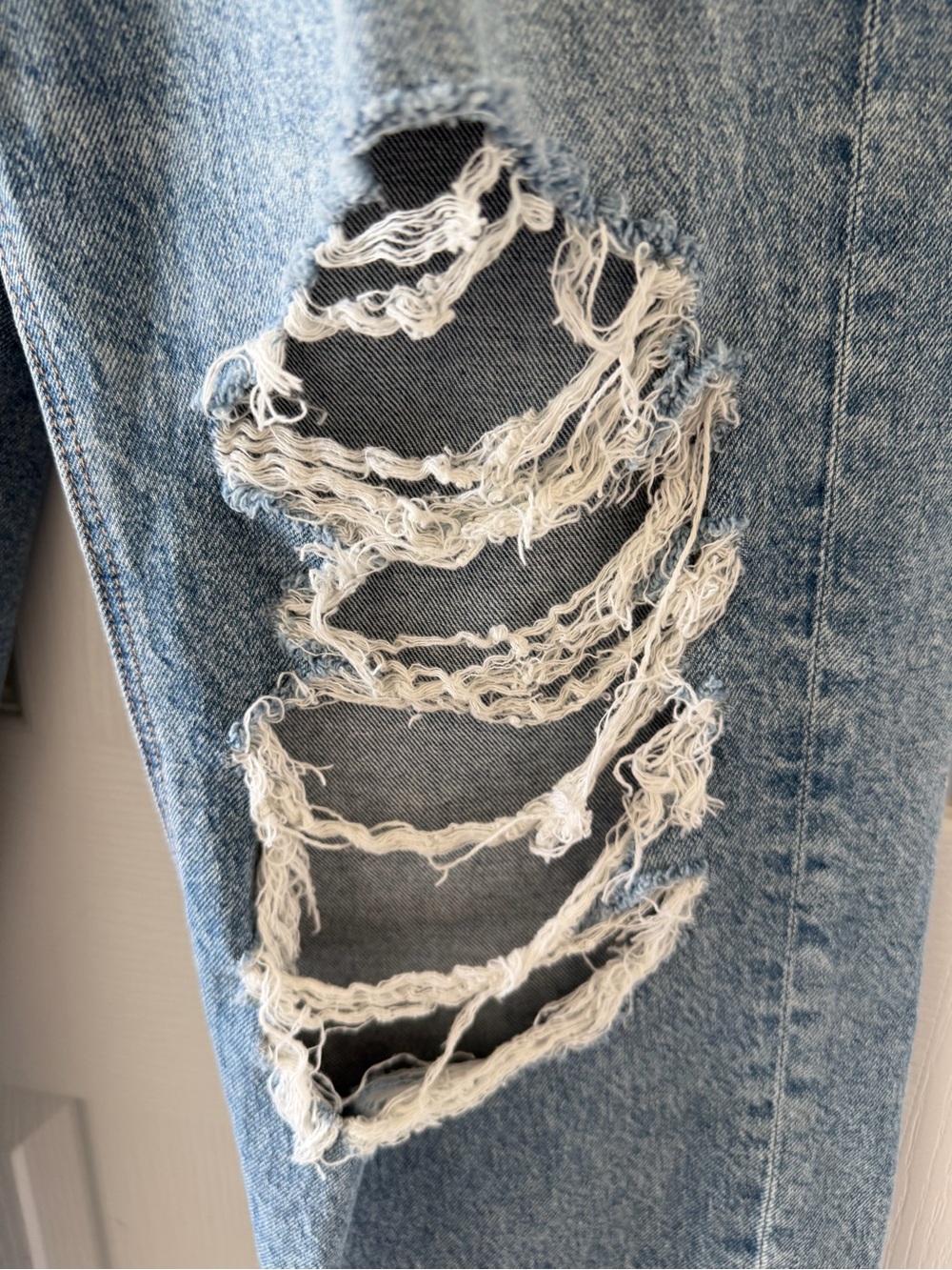 American Eagle Outfitters Light Blue Distressed Straight Leg Jeans - Picture 4 of 11
